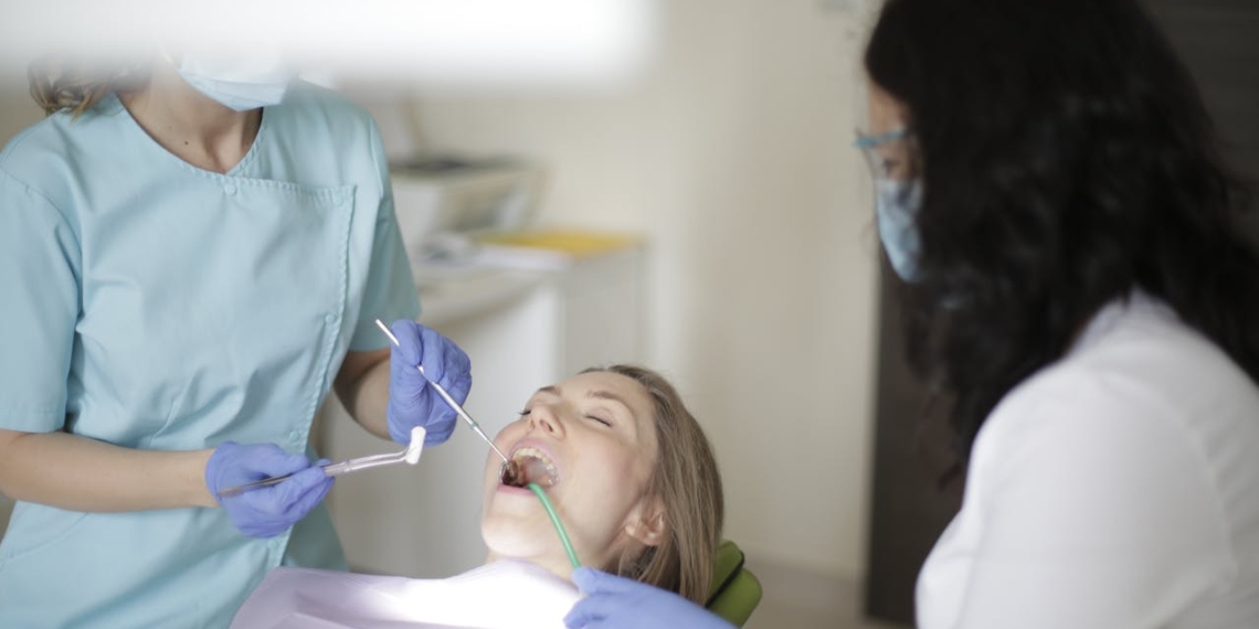 perawatan pasien dengan selang makan di rumah