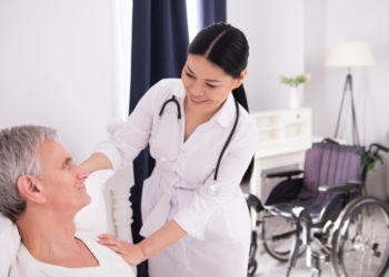 Jasa Perawat Medis di RumahKapan Anda Membutuhkannya