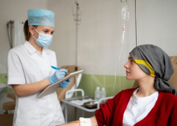 Jasa Perawat Medis untuk Perawatan Luka Pasca Operasi di Rumah