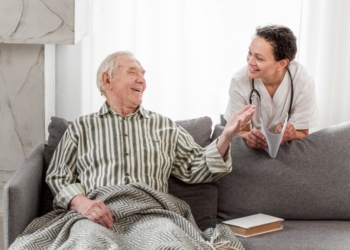 Tanda Lansia Membutuhkan Perawatan Homecare Terbaik