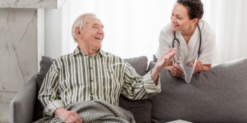 Tanda Lansia Membutuhkan Perawatan Homecare Terbaik