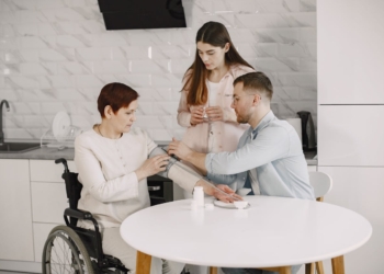 jasa perawat medis ke rumah