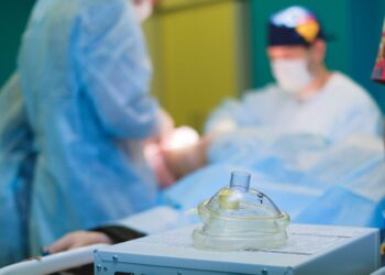 selang makan pasien di rumah