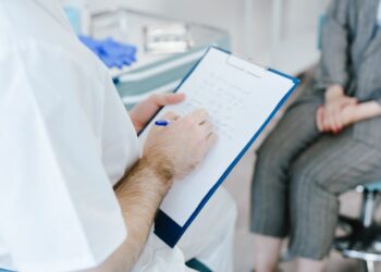 tanda pasien perlu evaluasi dokter