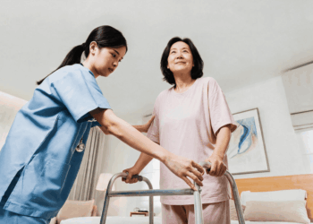 Perawatan Pasien Stroke di Rumah Lebih Nyaman dengan Layanan Home Care